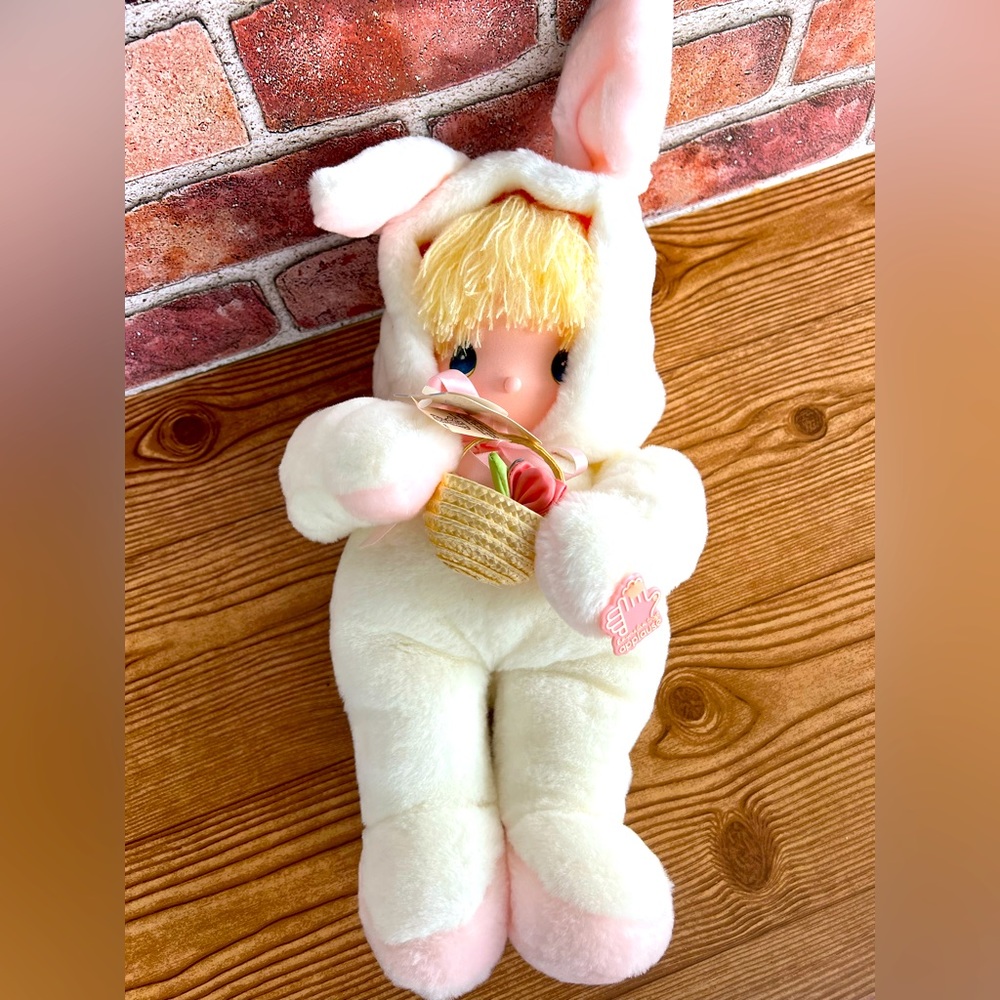 Precious Moments Snowflake Doll #5379 1985 Easter Bunny